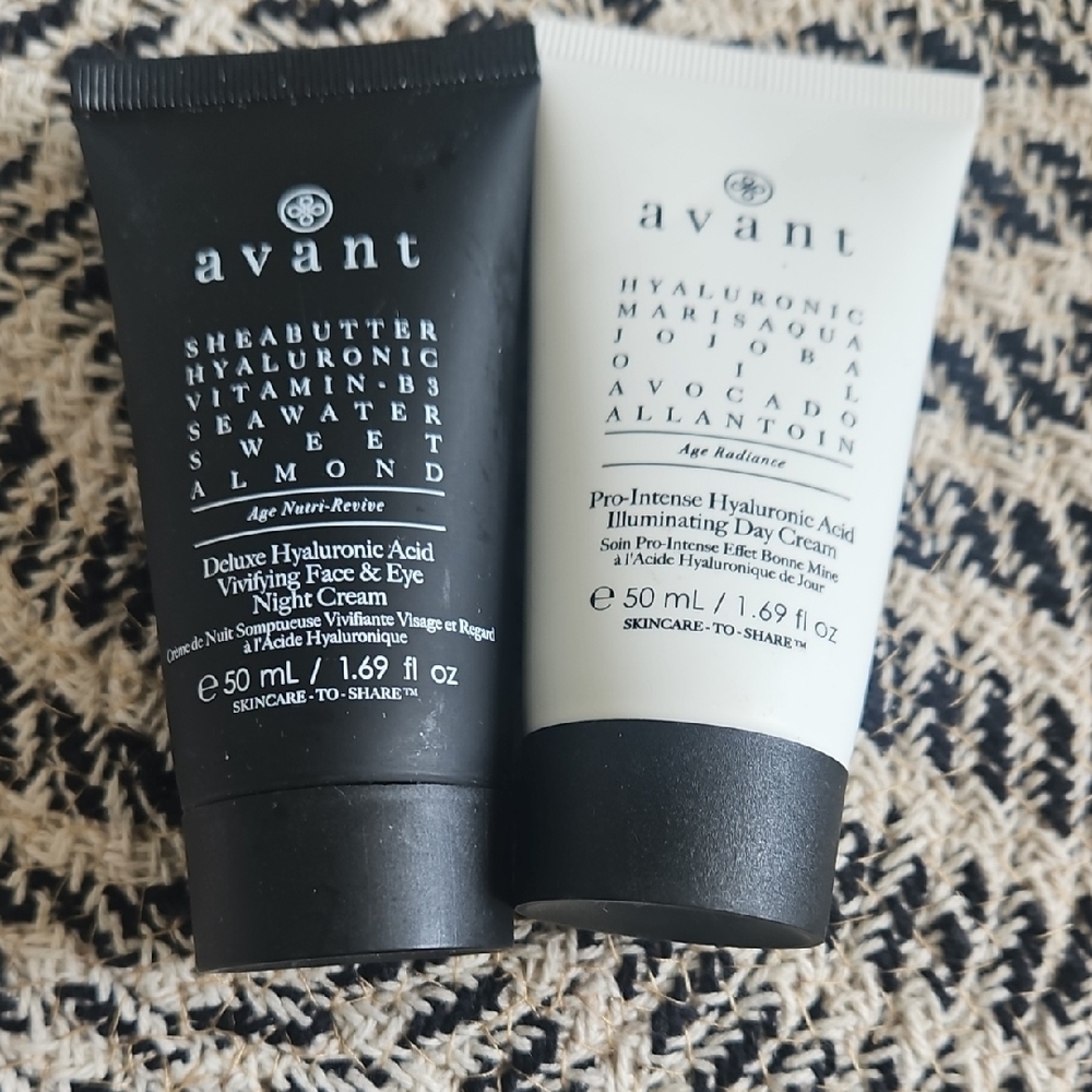 Avant Skincare Duo: Black and White Tubes